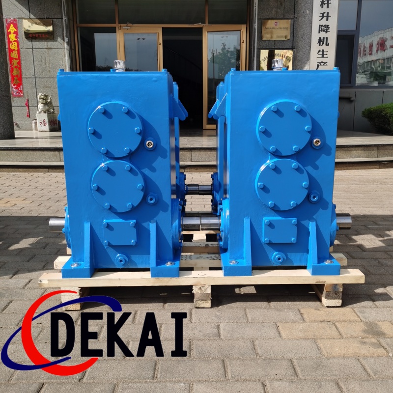 定制135雙級(jí)蝸輪齒輪平面二次包絡(luò)減速機(jī)
